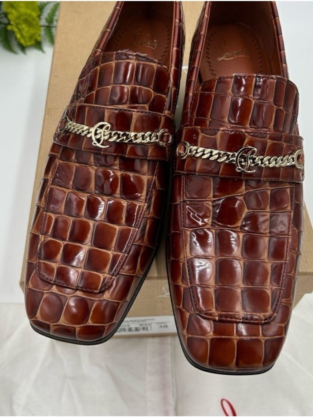 Women's Christian Louboutin
MJ, moc leather loafers size 38 made in Italy - Picture 5 of 9
